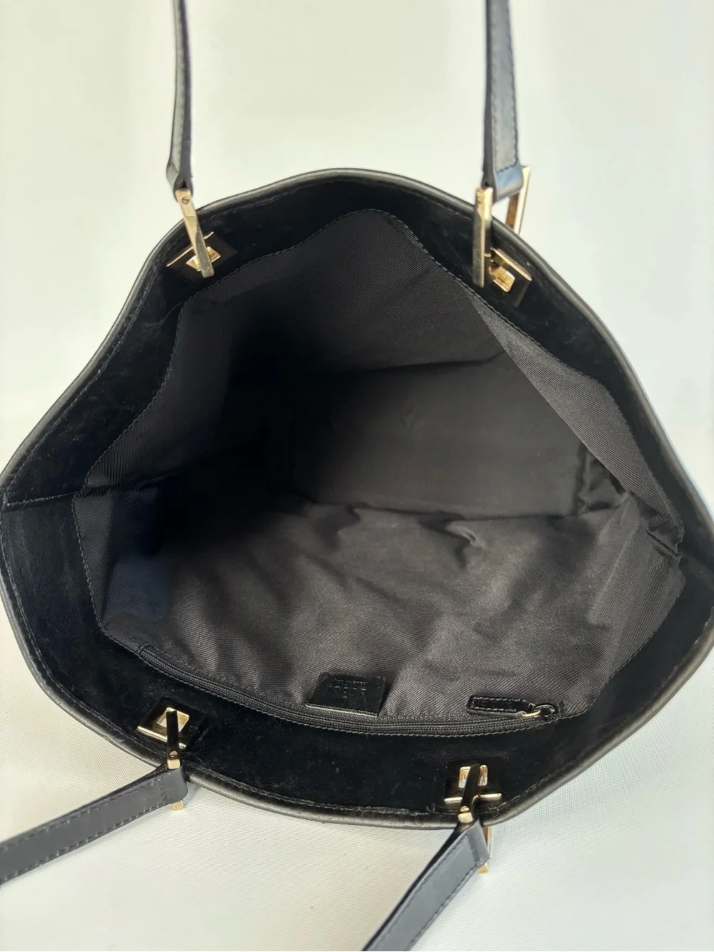 Gucci GG Eclipse Canvas Vintage Tote with Black Trim - Picture 6 of 8